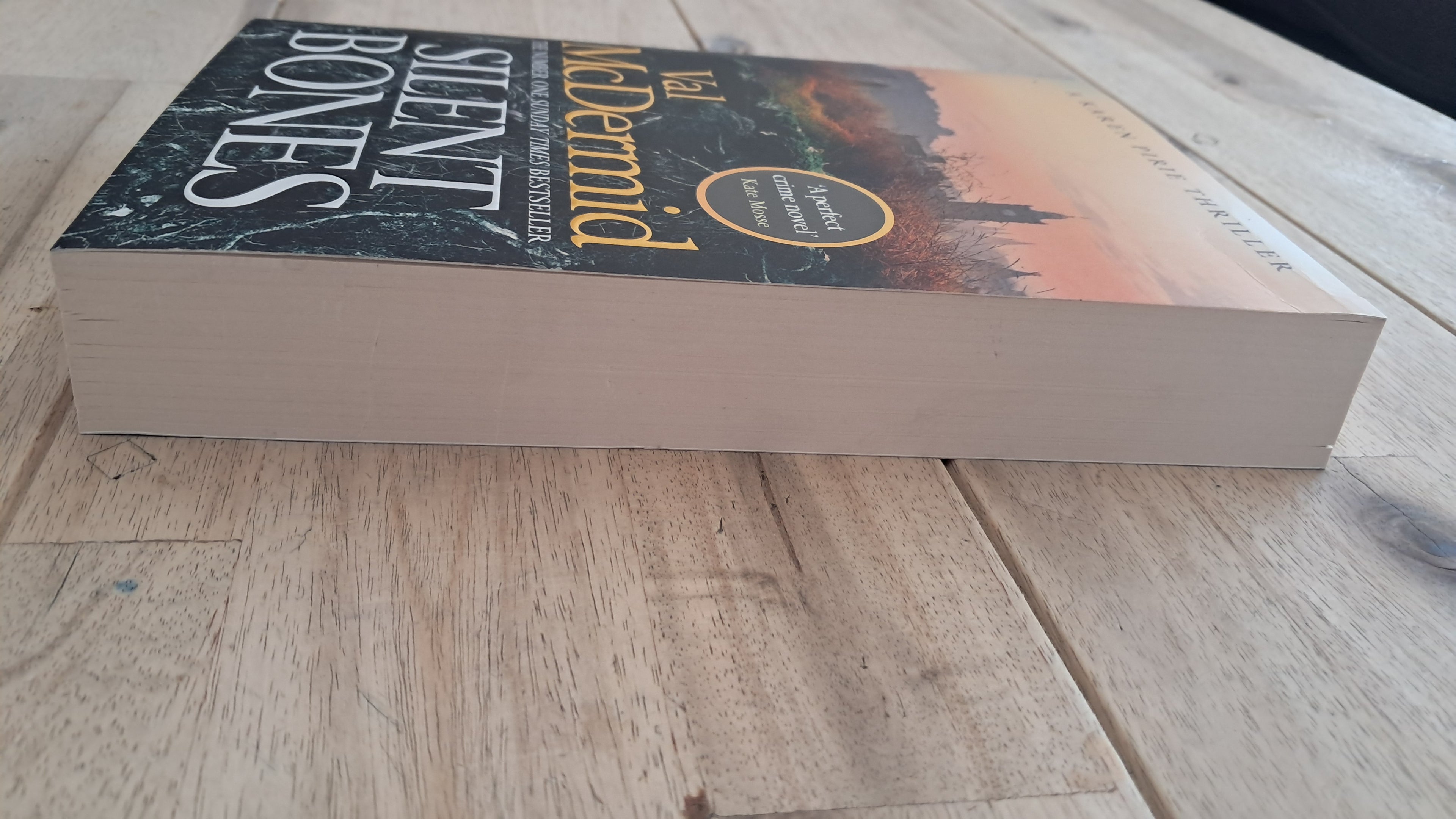 Silent Bones – Val McDermid