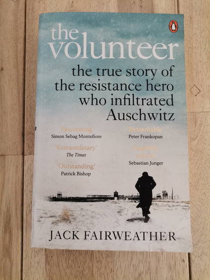 The Volunteer by Jack Fairweather - Paperback