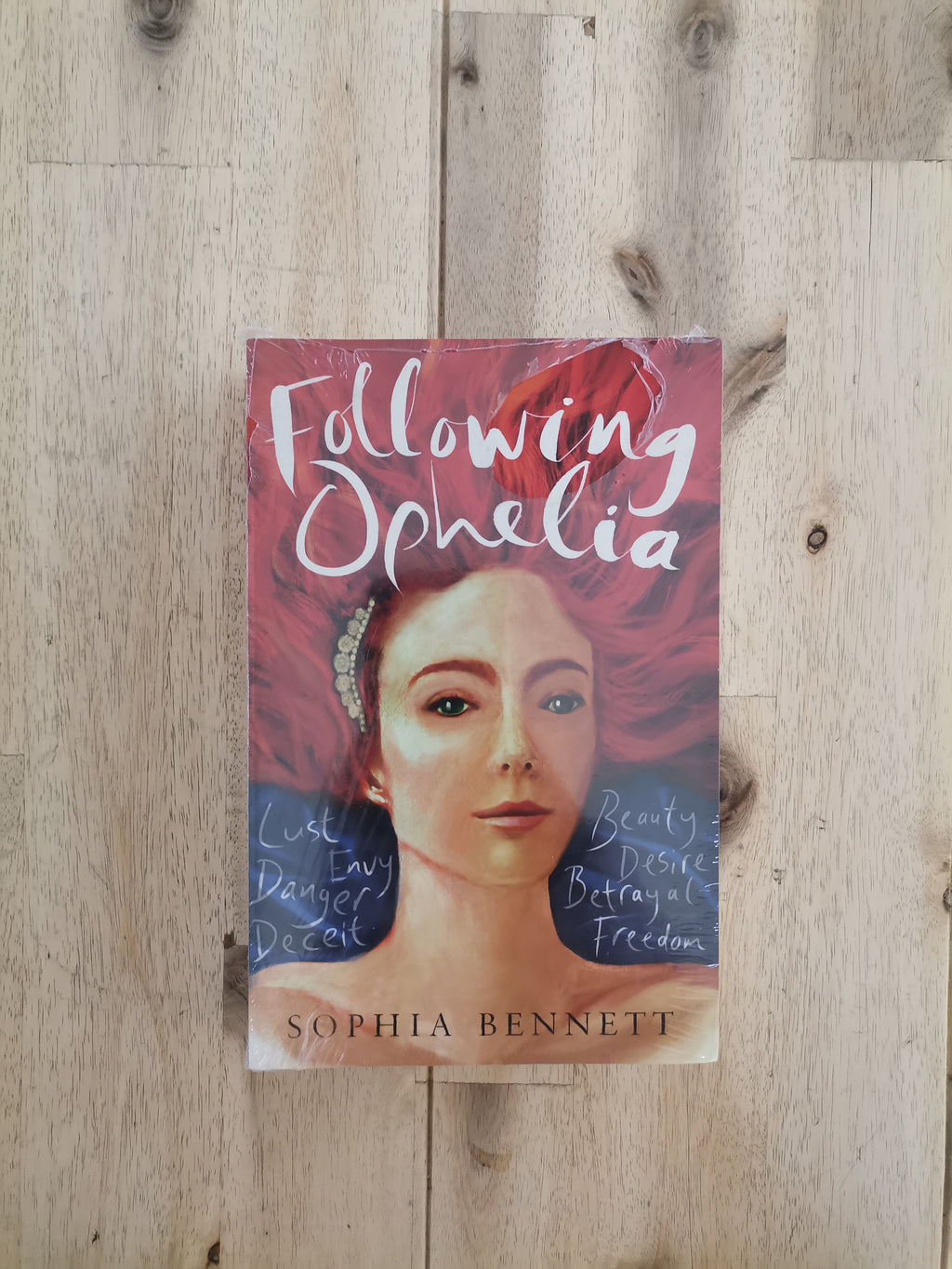 Following Ophelia – Sophia Bennett