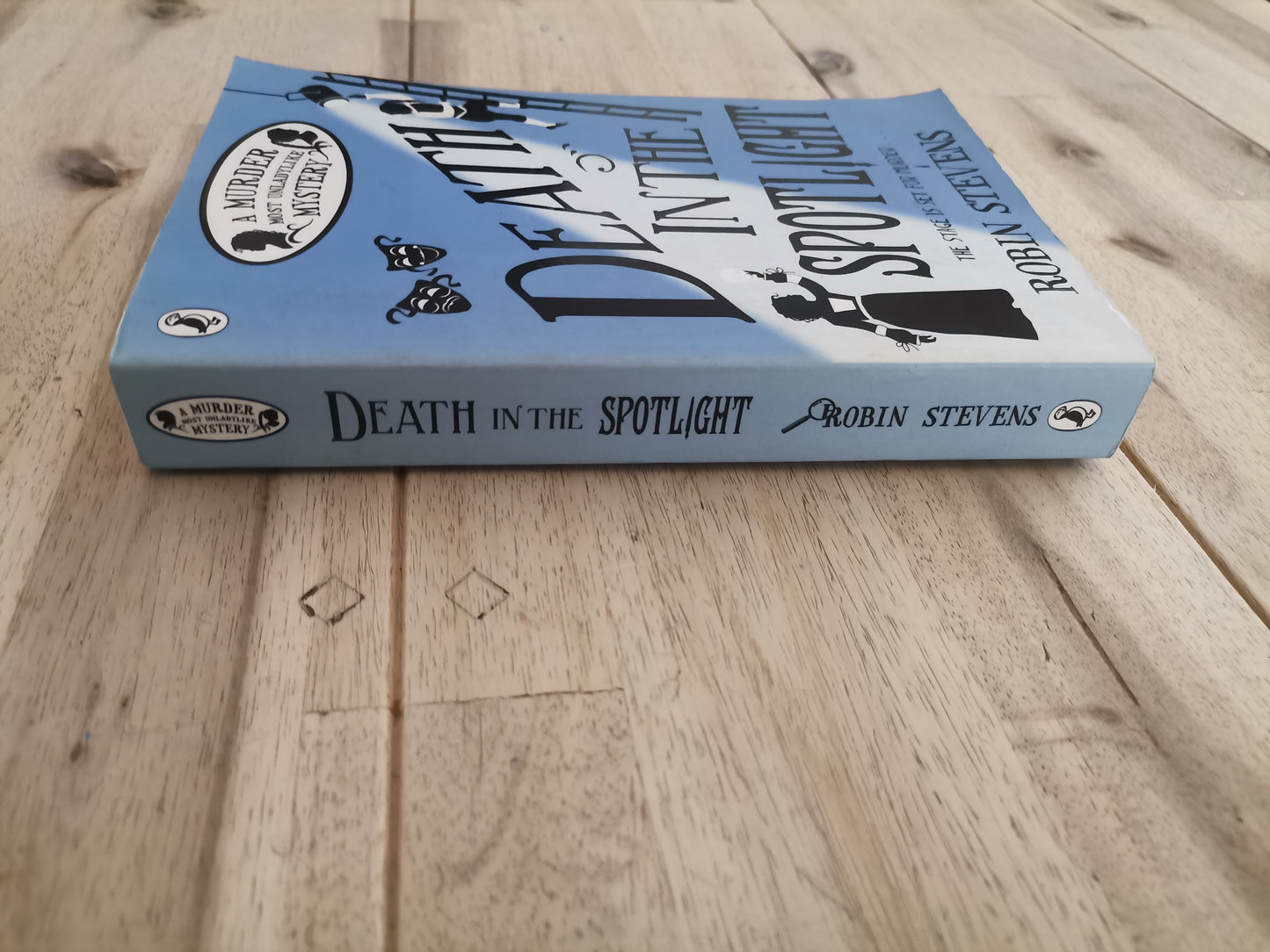 Death in the Spotlight – Robin Stevens
