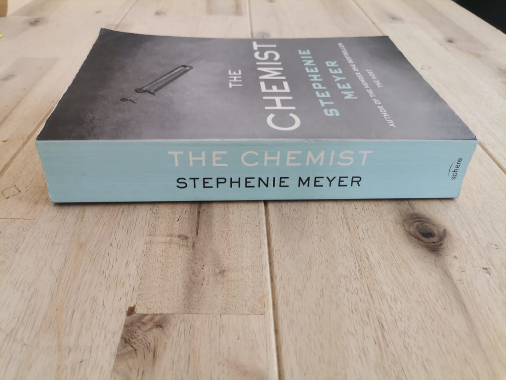 The Chemist – Stephenie Meyer