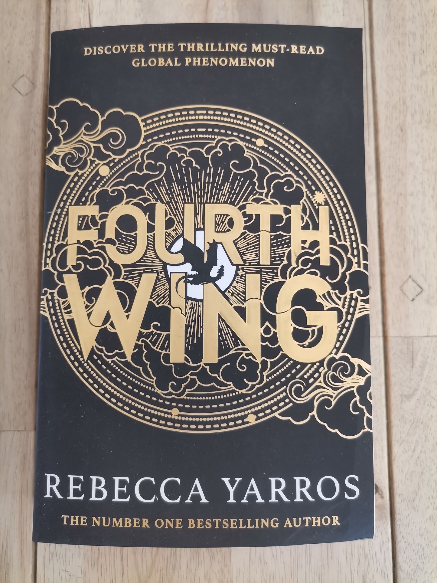 Fourth Wing by Rebecca Yarros - Paperback