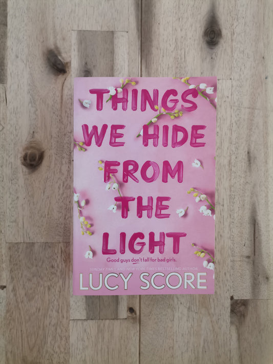 Things We Hide From the Light – Lucy Score