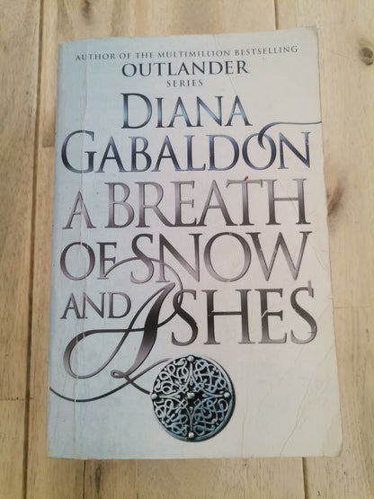 A Breath Of Snow And Ashes by Diana Gabaldon