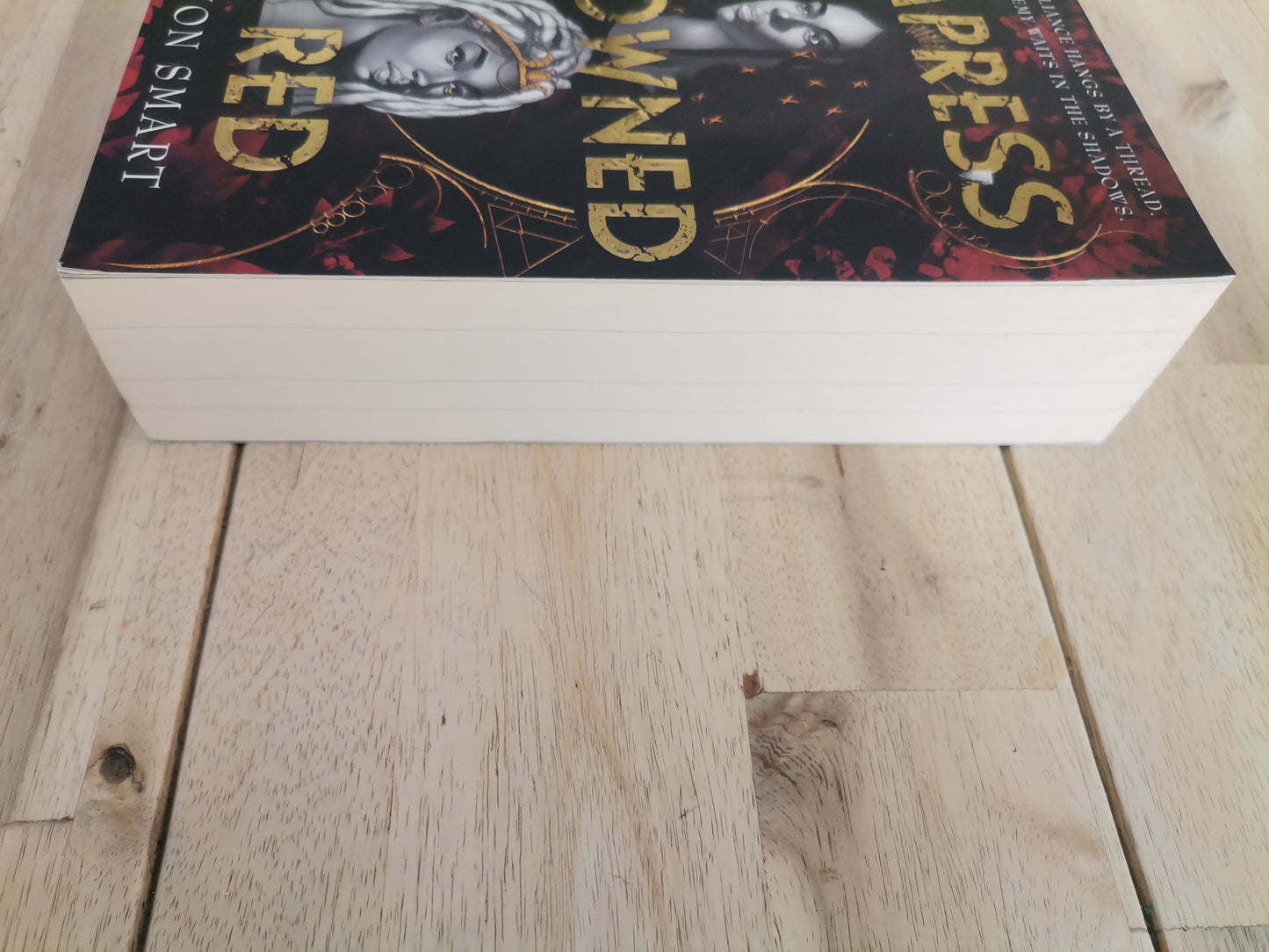 Empress Crowned in Red by Ciannon Smart - Paperback