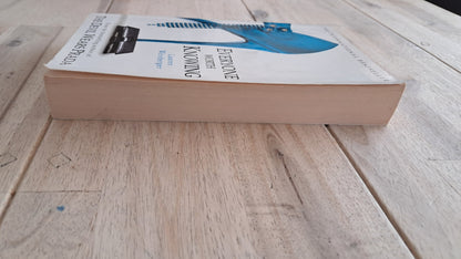 Everyone Worth Knowing – Lauren Weisberger