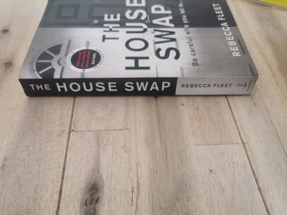 The House Swap - Rebecca Fleet (Trade Paperback)