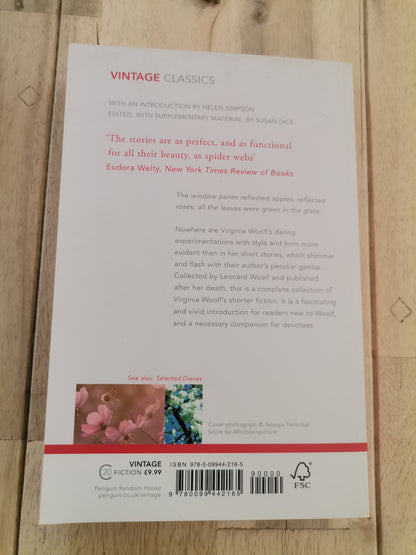 A Haunted House and Other Stories by Virginia Woolf