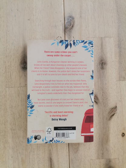 In Strangers' Houses – Elizabeth Mundy