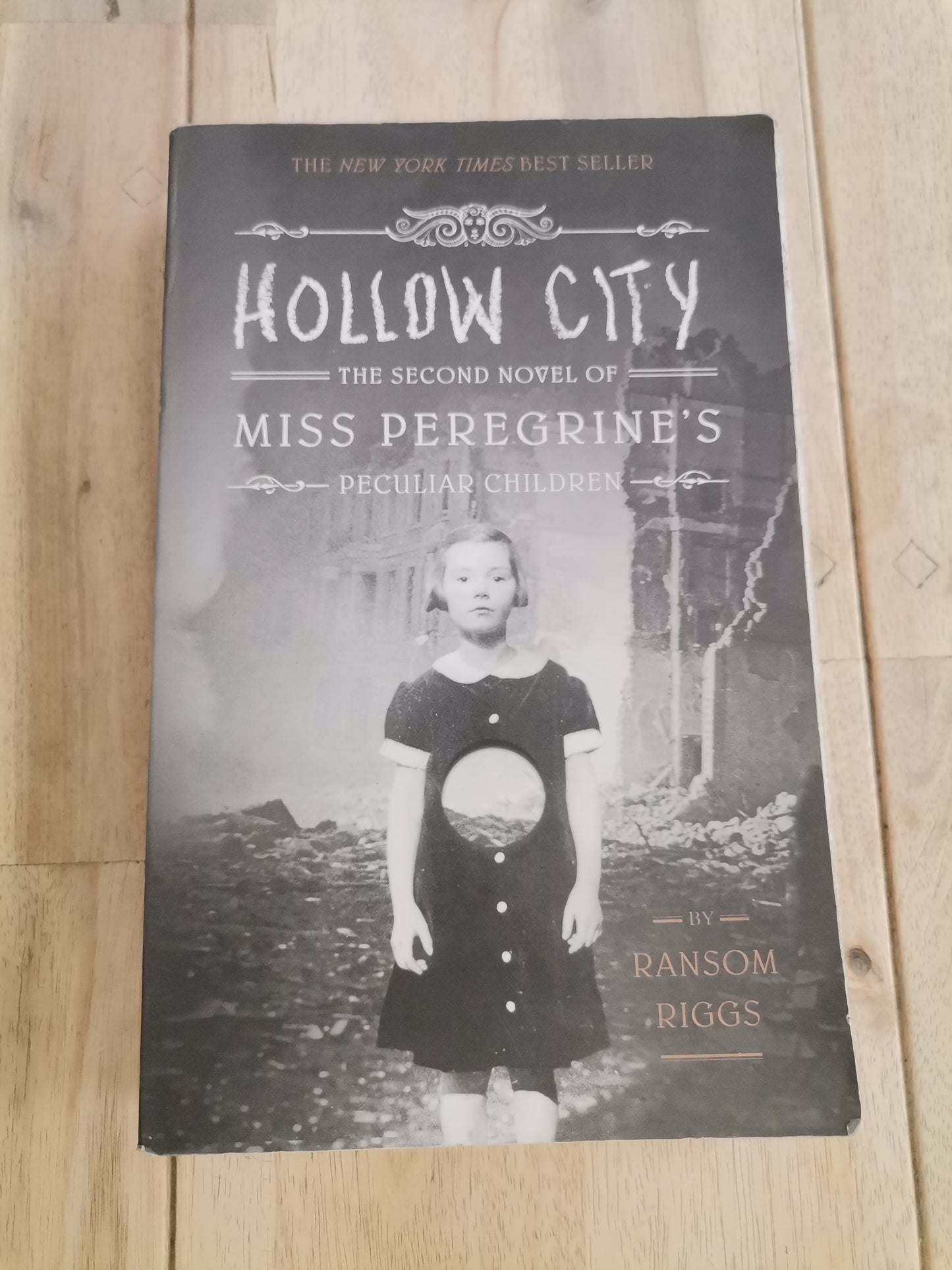 Hollow City by Ransom Riggs