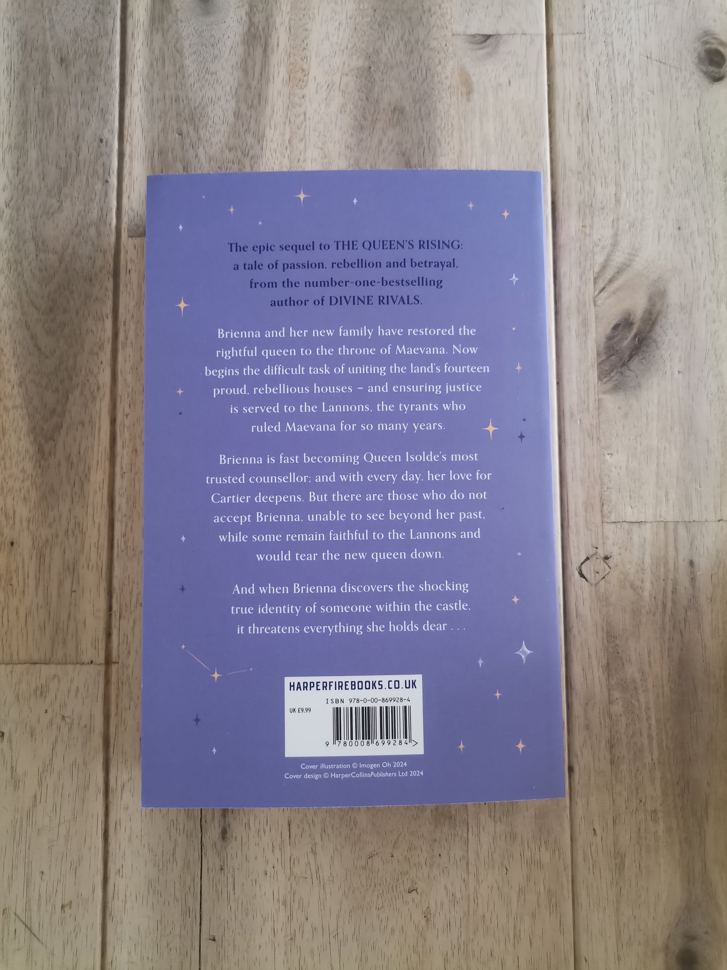 The Queen's Resistance — Rebecca Ross