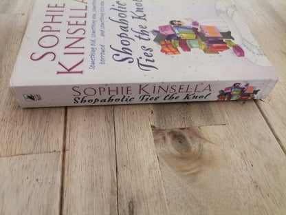 Shopaholic Ties The Knot by Sophie Kinsella