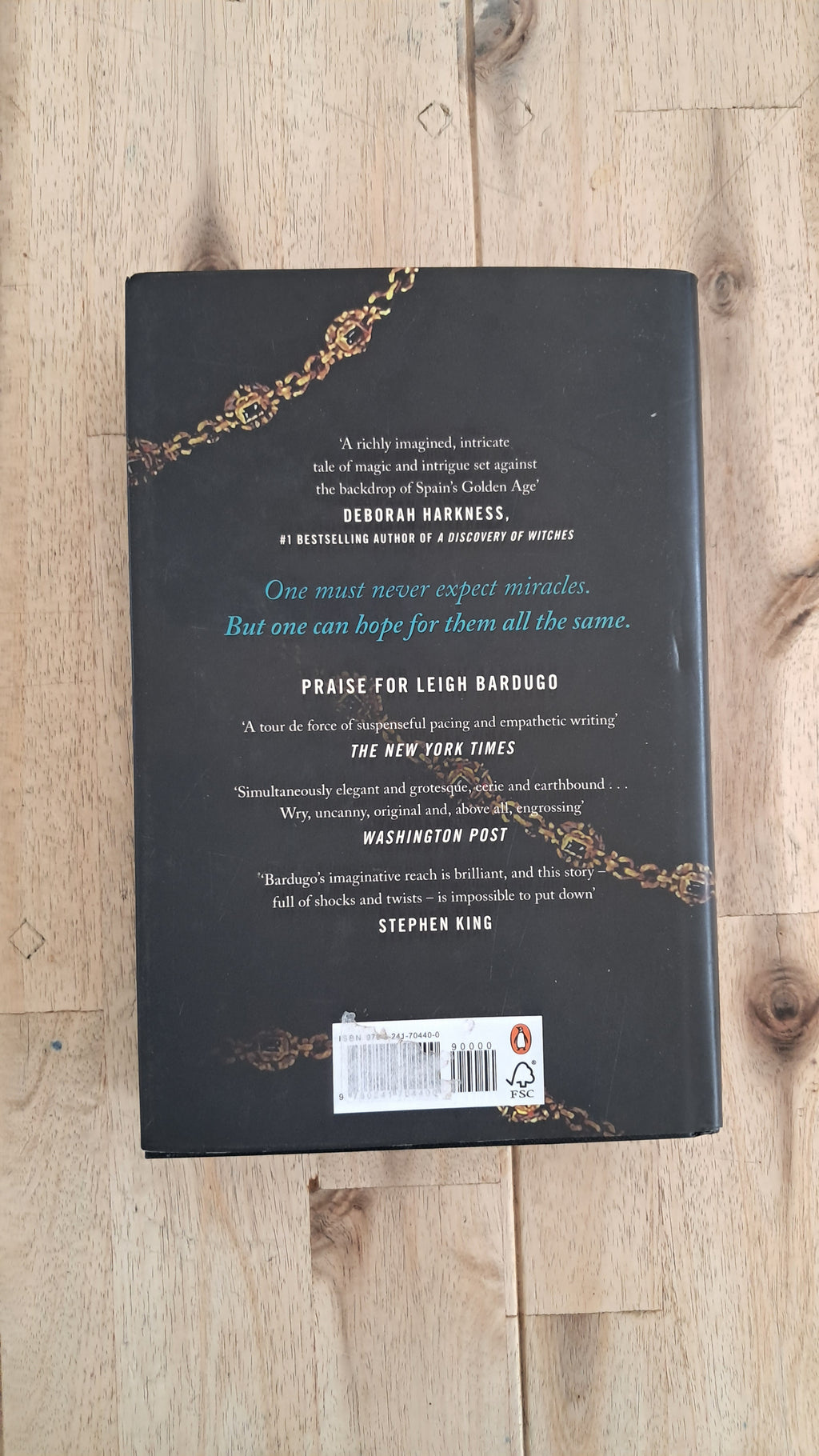 The Familiar – Leigh Bardugo