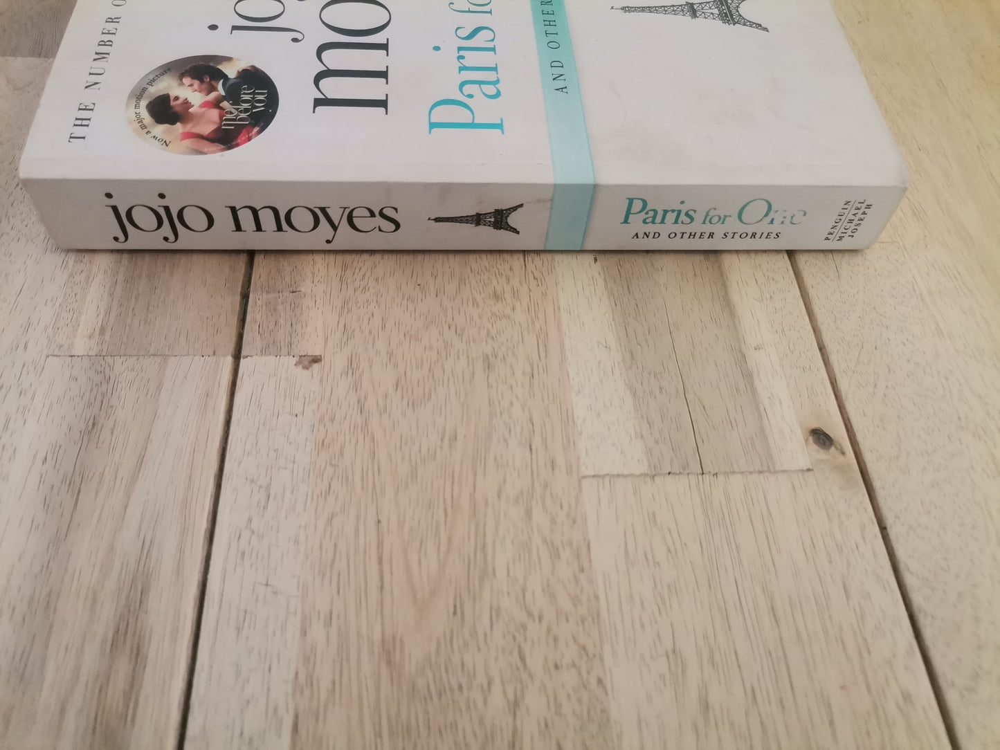 Paris for One and Other Stories by Jojo Moyes