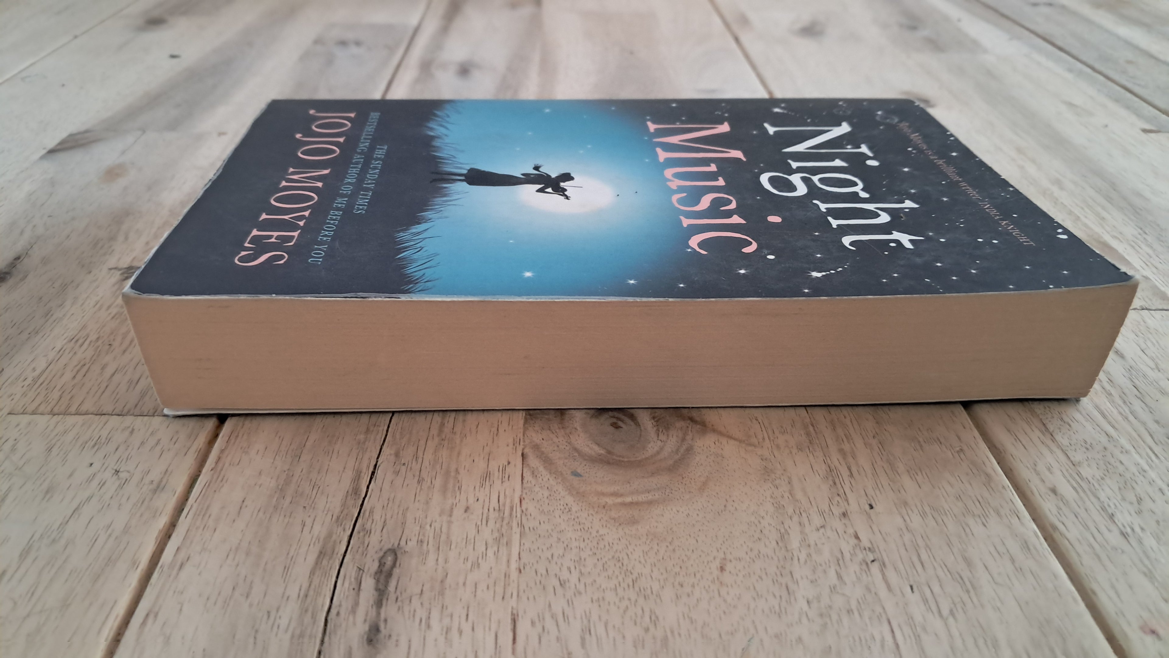 Night Music – Jojo Moyes