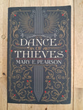 Dance of Thieves (Dance of Thieves #1) – Mary E. Pearson