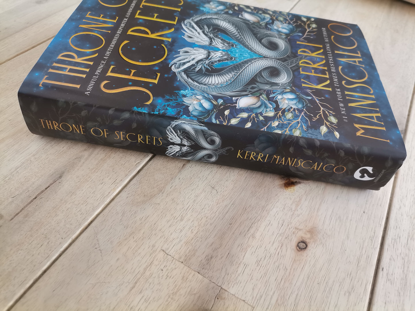 Throne of Secrets Kerri Maniscalco