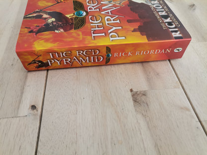 The Red Pyramid (The Kane Chronicles Book1) by Rick Riordan