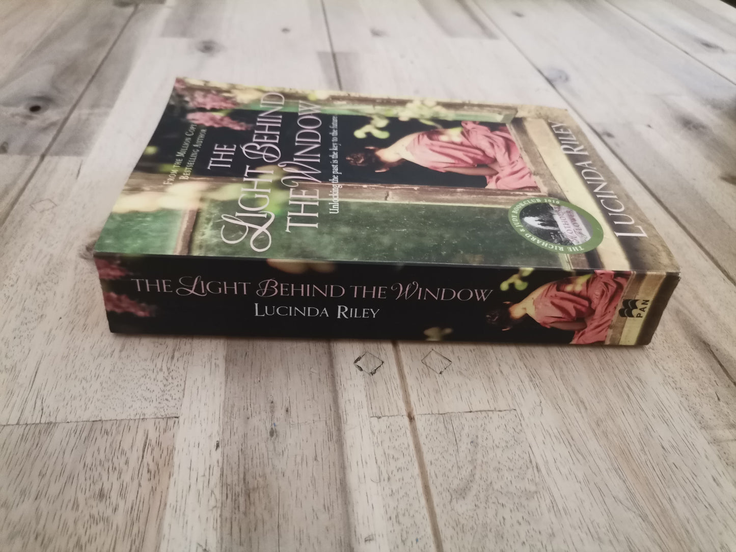 The Light Behind the Window – Lucinda Riley