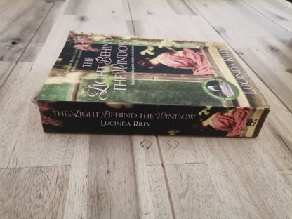 The Light Behind the Window – Lucinda Riley