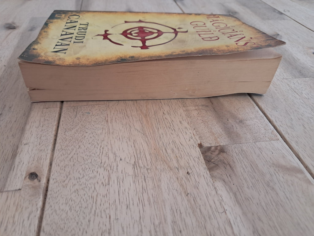 The Magicians' Guild – Trudi Canavan