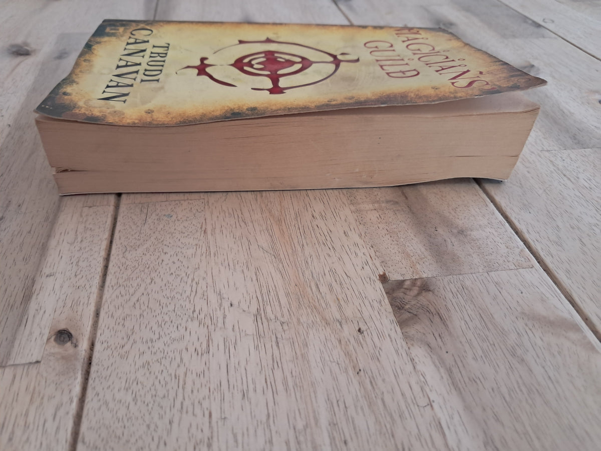 The Magicians' Guild – Trudi Canavan