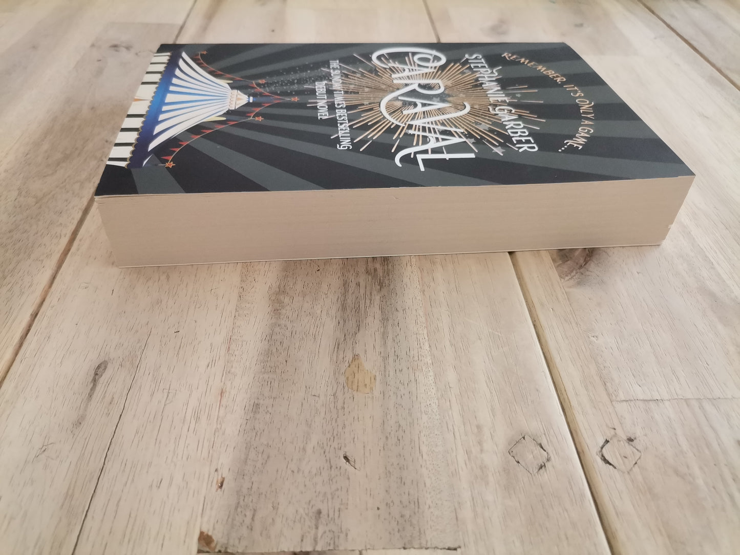 Caraval — Stephanie Garber