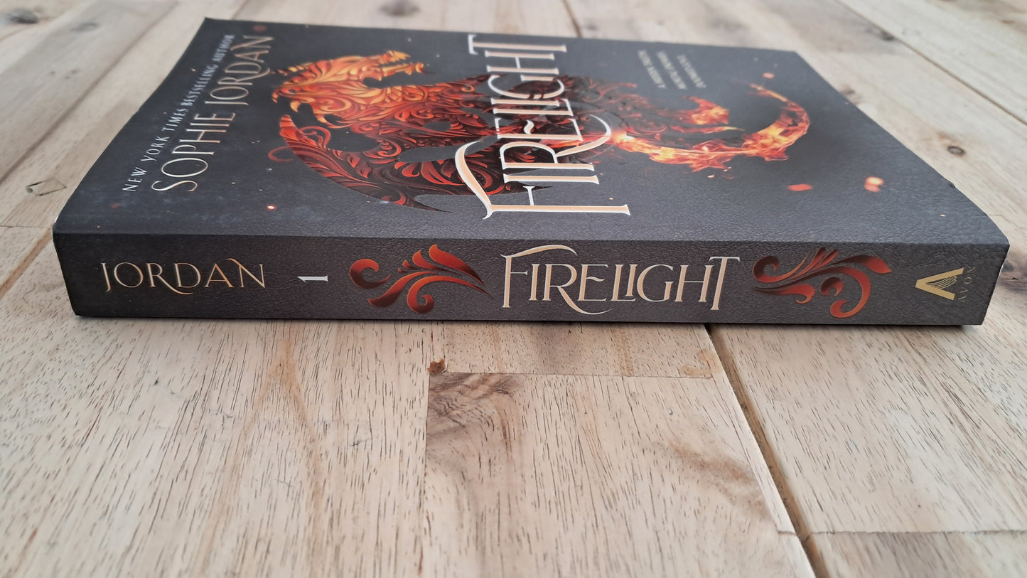 Firelight – Sophie Jordan