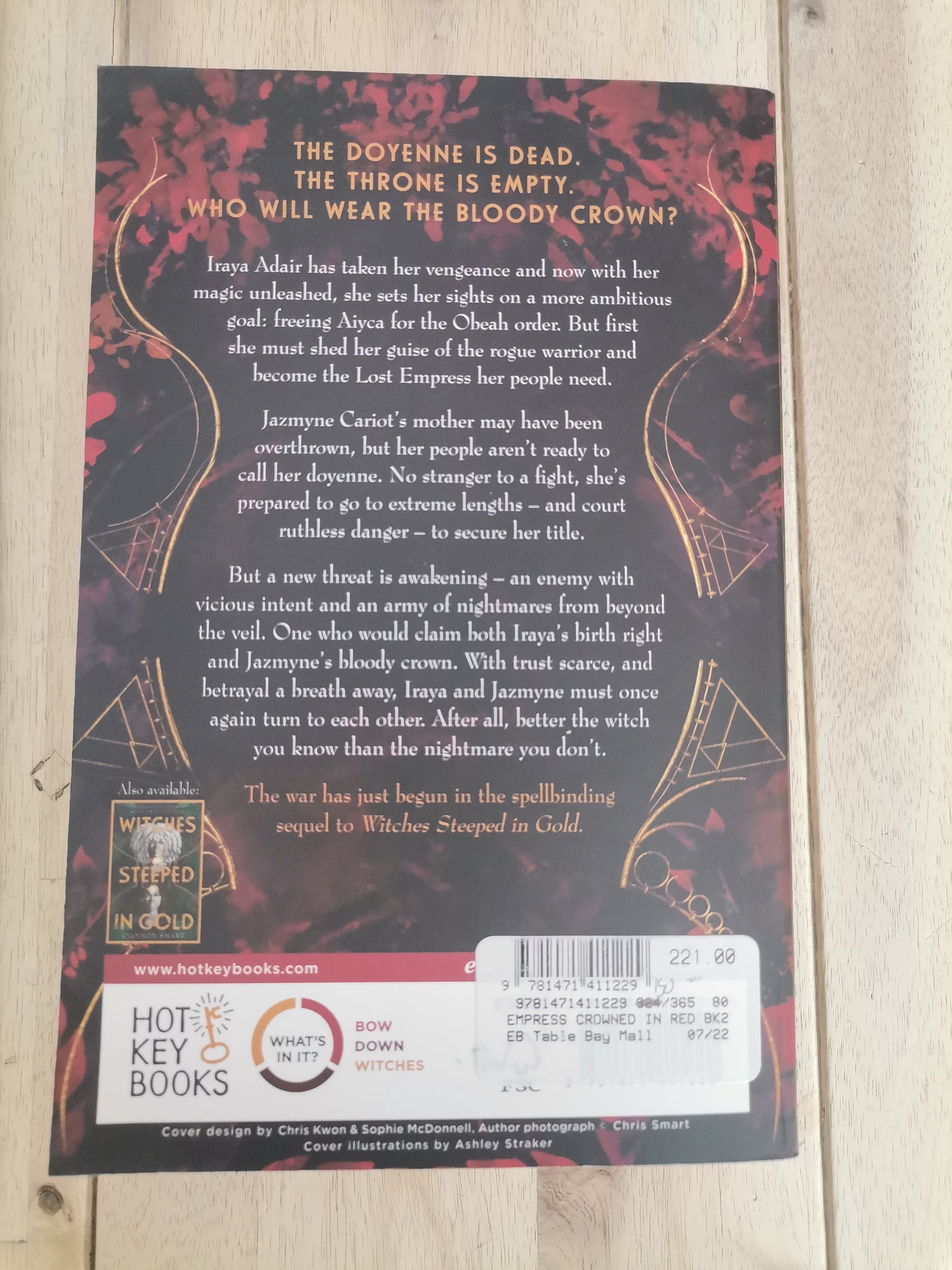 Empress Crowned in Red by Ciannon Smart - Paperback