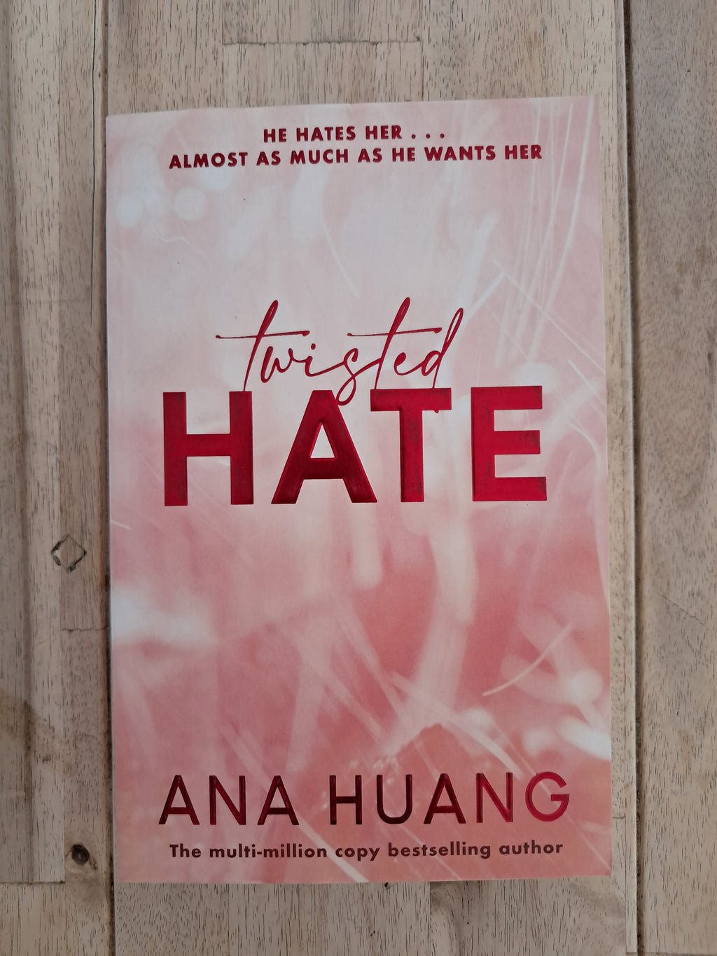 Twisted Hate (Twisted #3) – Ana Huang