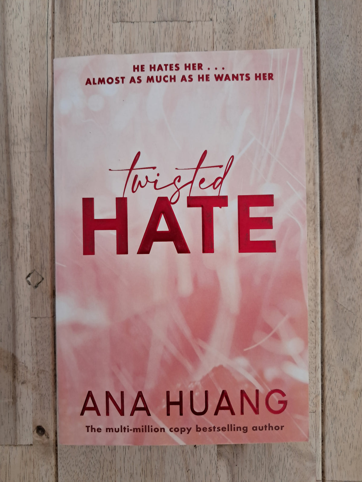 Twisted Hate (Twisted #3) – Ana Huang