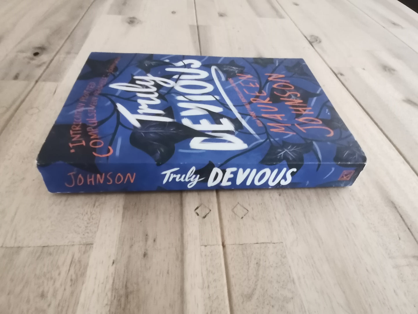 Truly Devious – Maureen Johnson