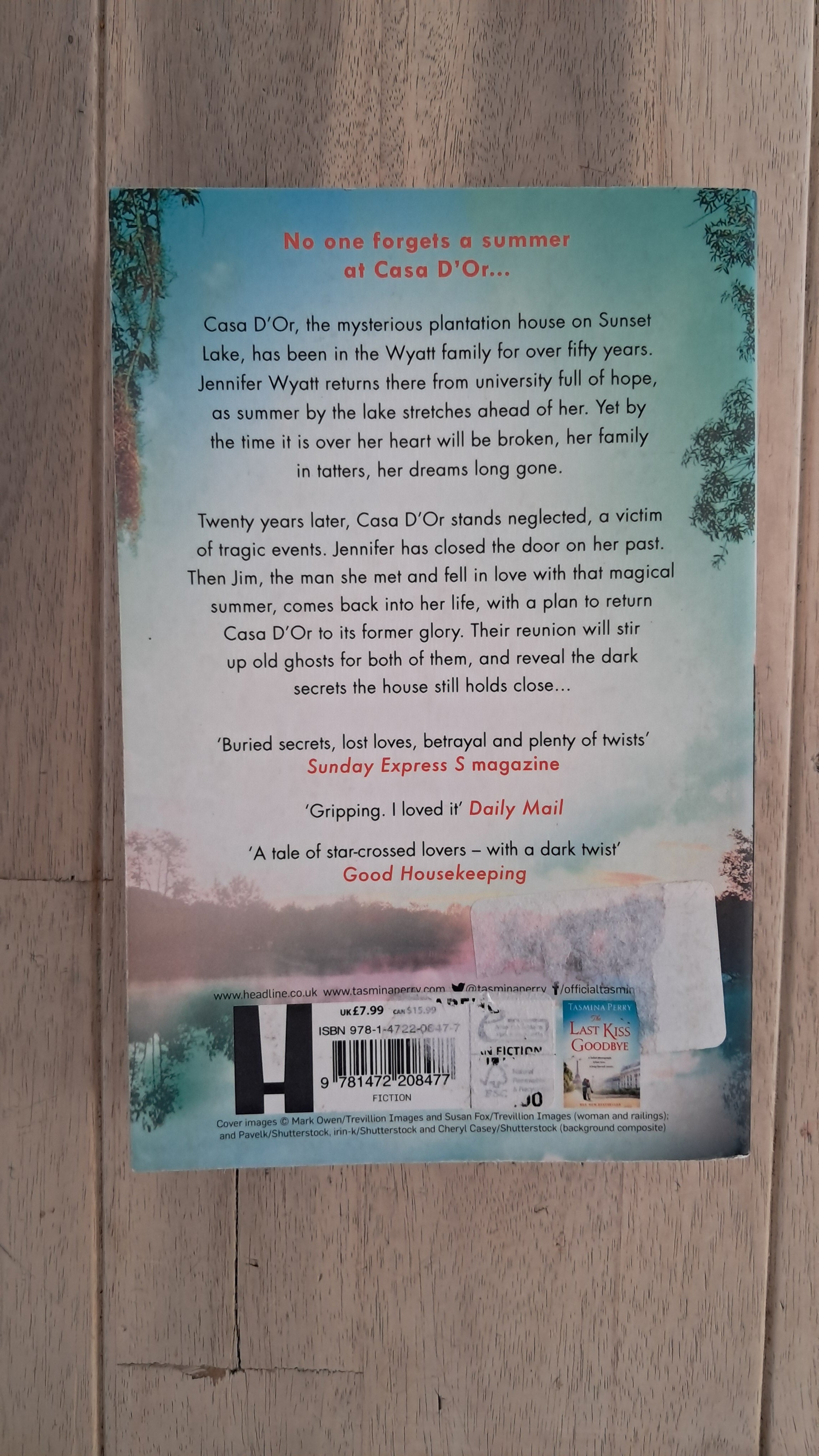 The House on Sunset Lake – Tasmina Perry