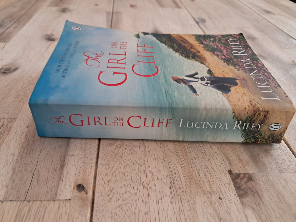 The Girl on the Cliff – Lucinda Riley