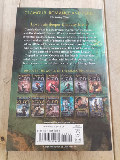 Chain of Gold  The Last Hours Book One Cassandra Clare