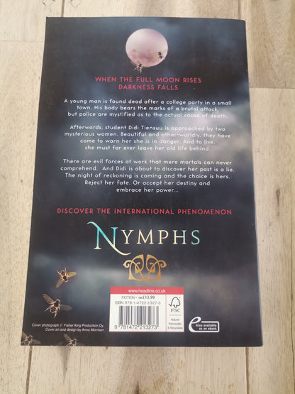 Nymph - Sari Luhtanen & Miikko Oikkonen (Trade Paperback)