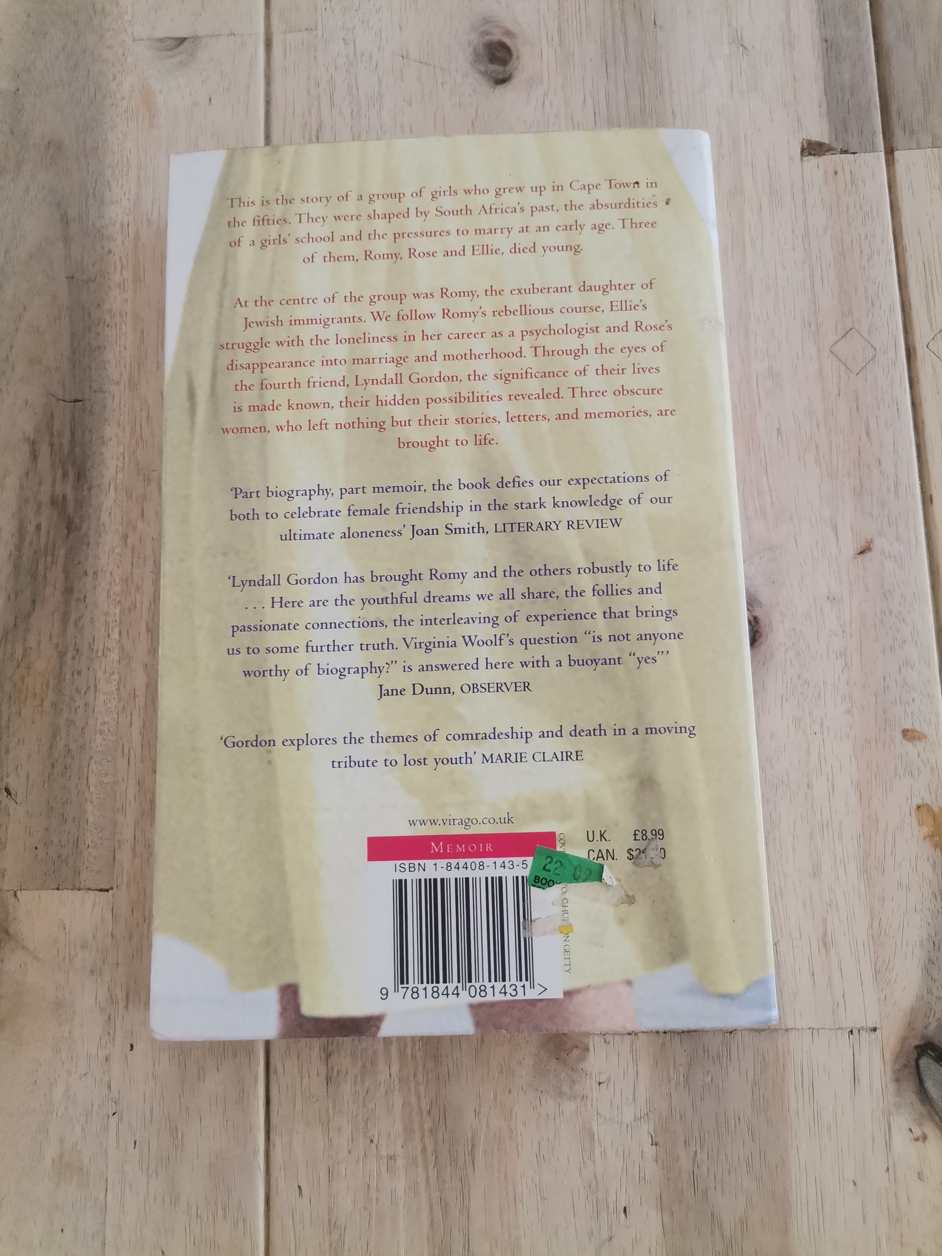 Shared Lives: Growing Up in 1950s Cape Town by Lyndall Gordon