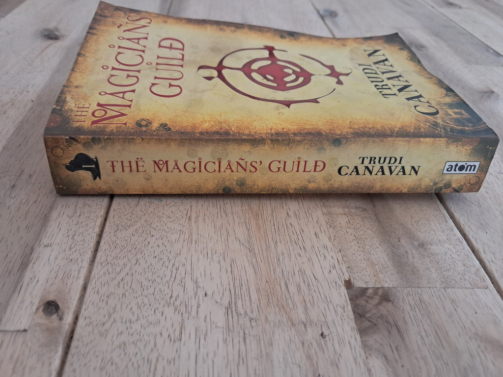 The Magicians' Guild – Trudi Canavan