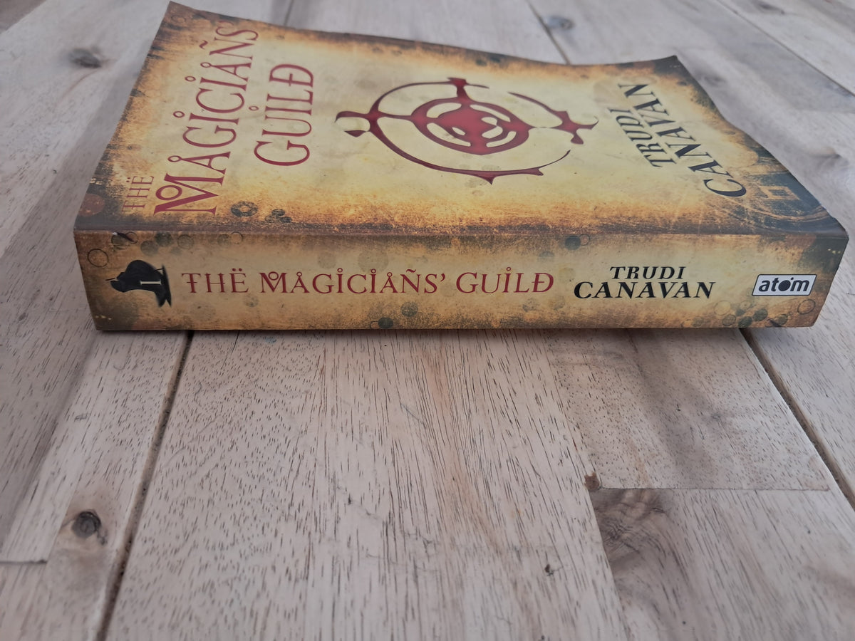 The Magicians' Guild – Trudi Canavan