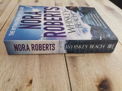 Whiskey Beach – Nora Roberts