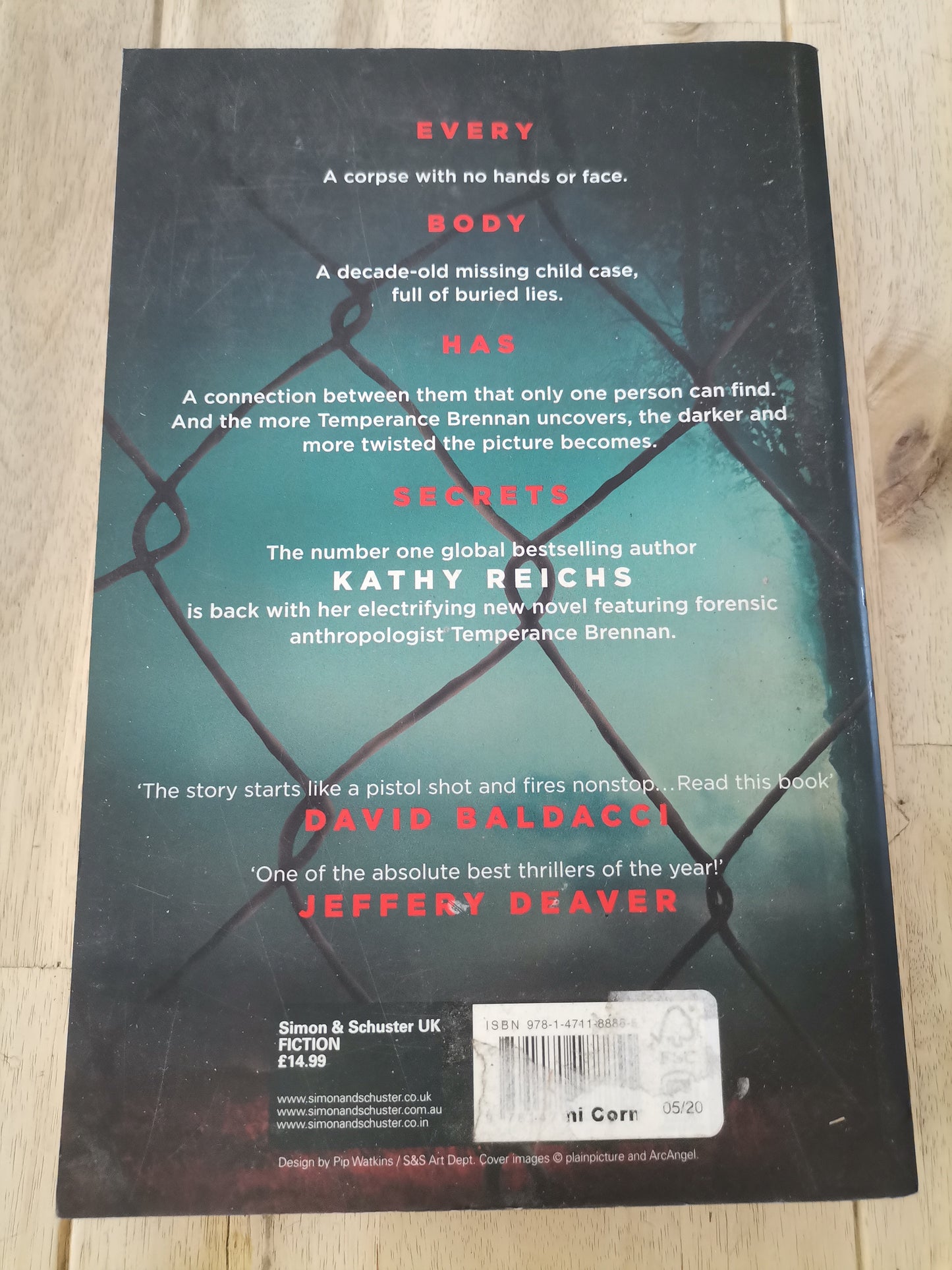 A Conspiracy of Bones – Kathy Reichs