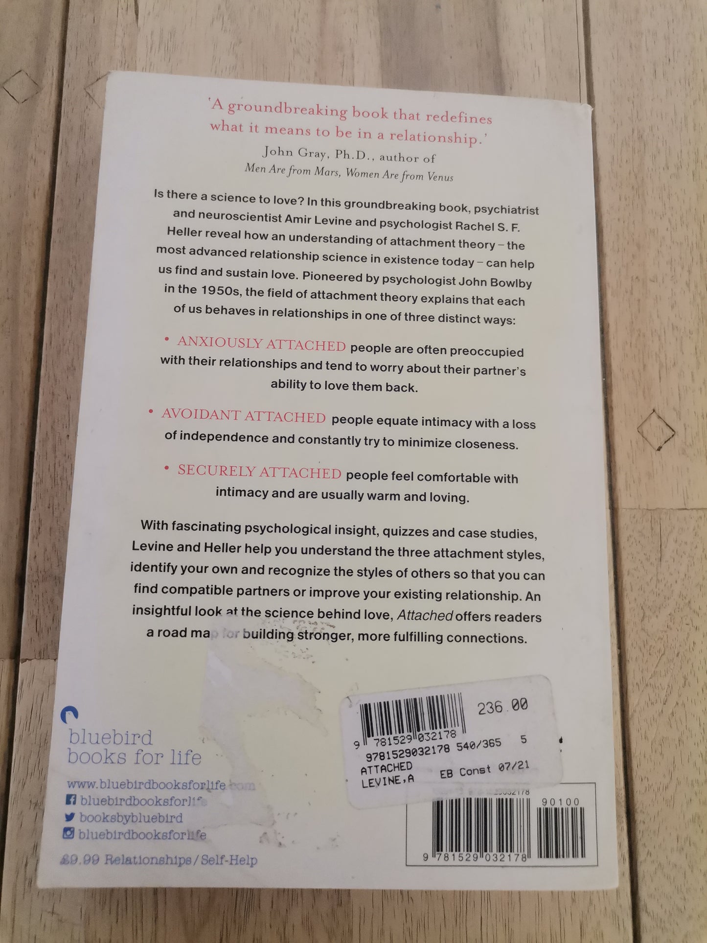 Attached - Dr. Amir Levine & Rachel S.F. Heller (Paperback)