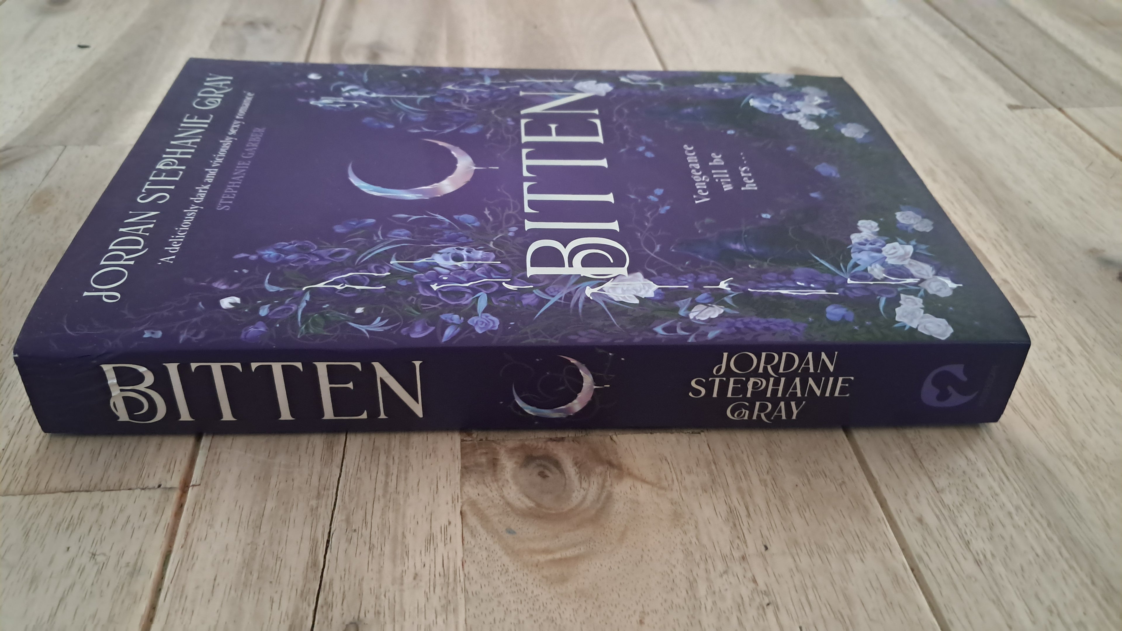 Bitten – Stephanie Jordan Gray