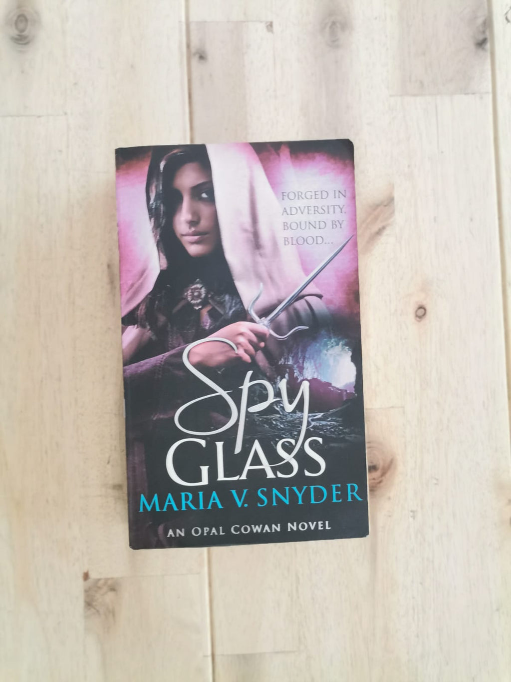 Spy Glass – Maria V. Snyder