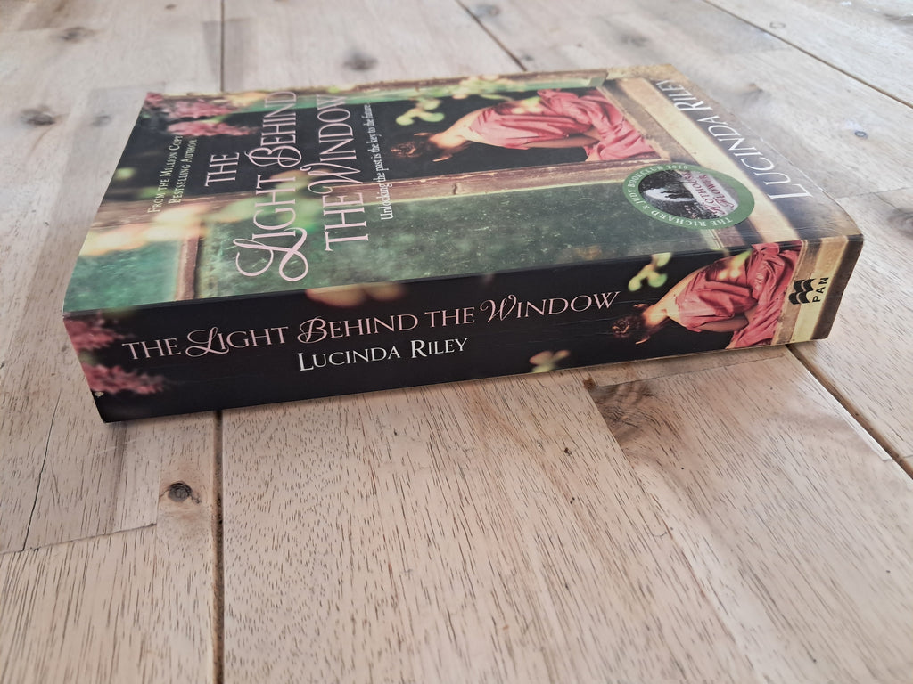 The Light Behind the Window – Lucinda Riley