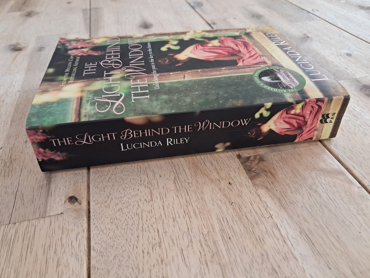 The Light Behind the Window – Lucinda Riley
