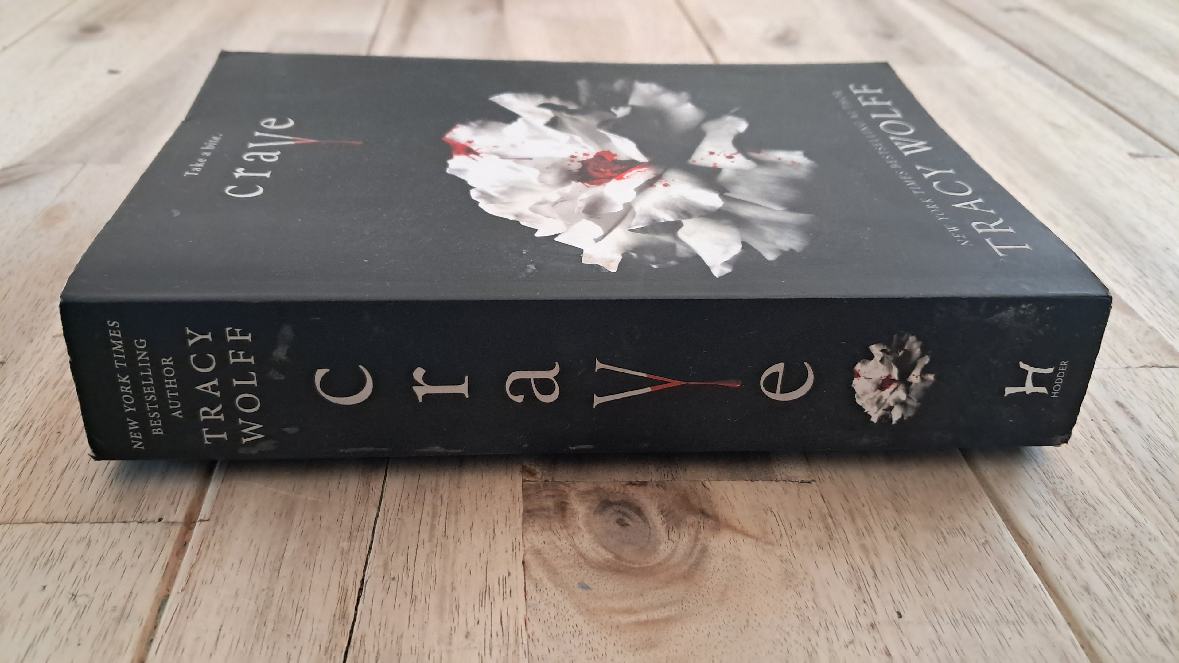 Crave – Tracy Wolff