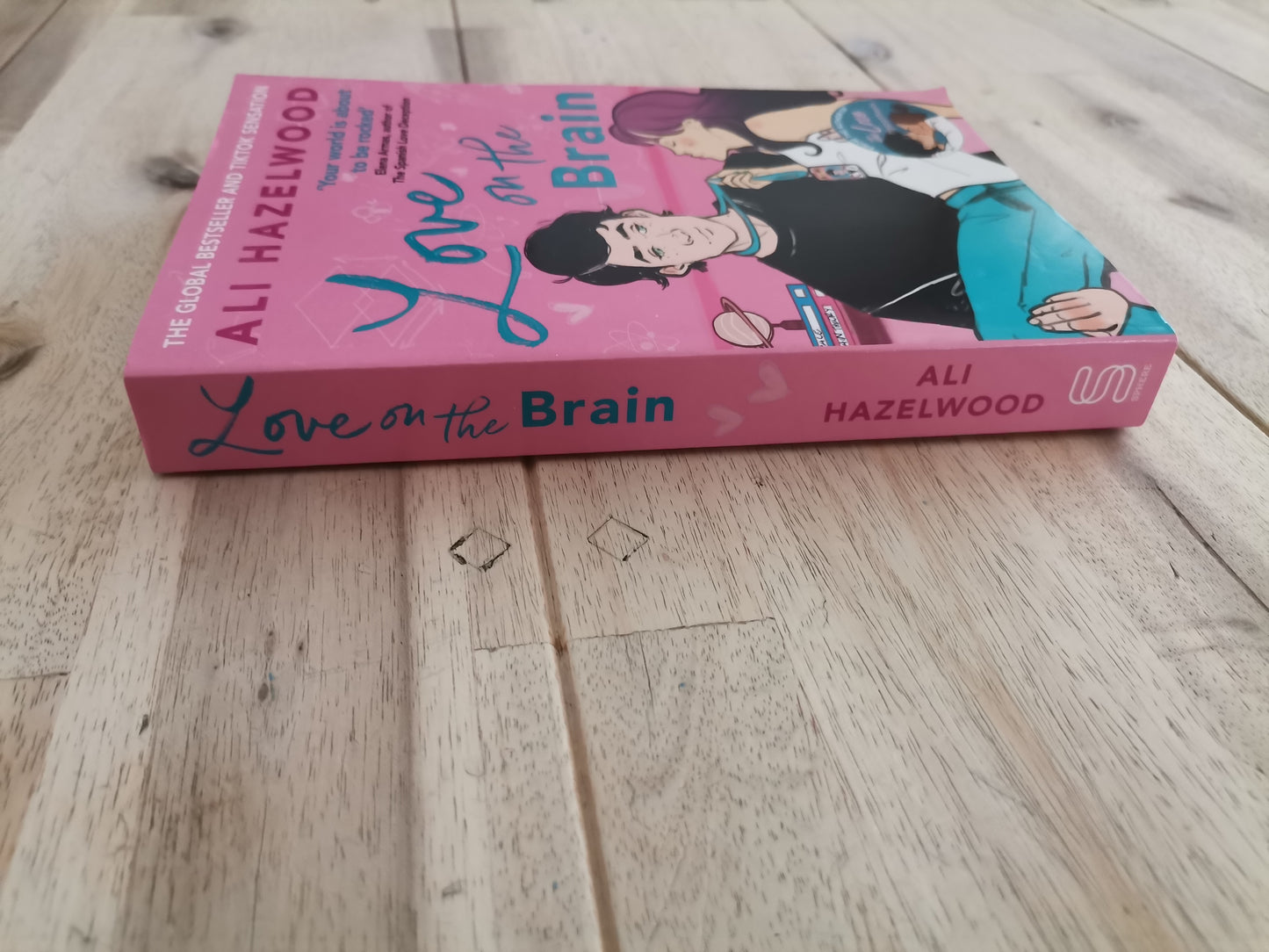 Love on the Brain – Ali Hazelwood