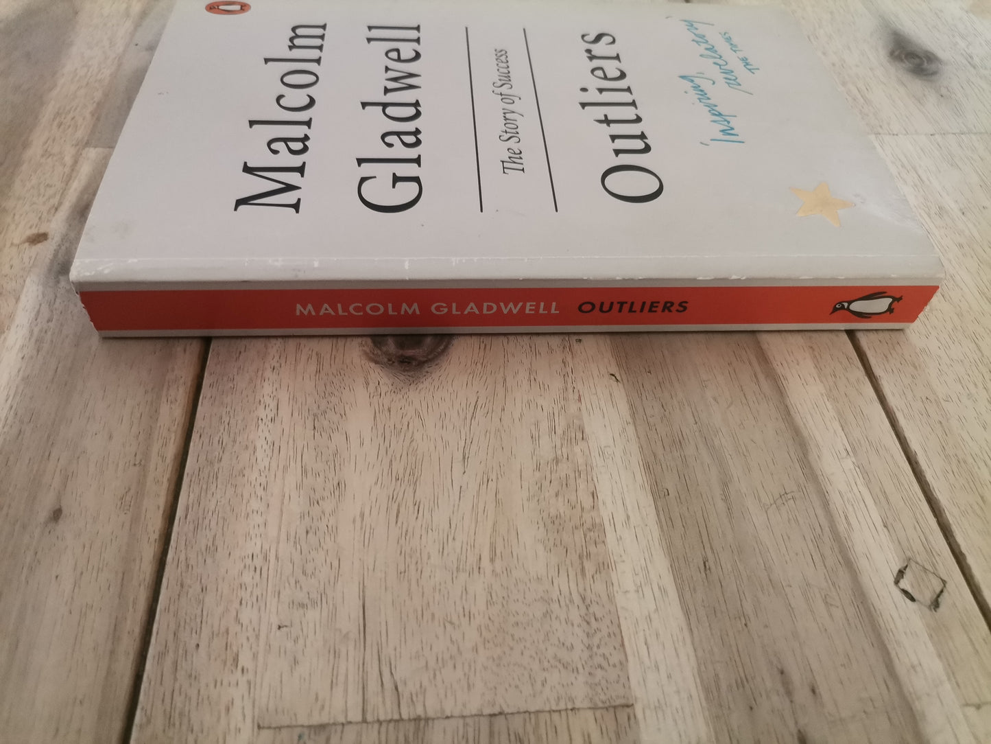 Outliers - Malcolm Gladwell (Paperback)